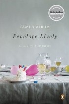 Penelope Lively - Family Album